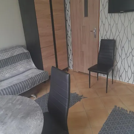 Goscinne Przy Kochanowskiego Homestay *