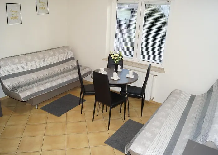 Goscinne Przy Kochanowskiego Pansiyon *