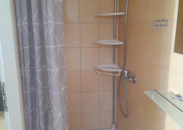 Goscinne Przy Kochanowskiego Pansiyon *